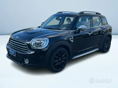 Second-hand Mini Cooper D Countryman Hype 150 CP (110 kW) 2017 Negru SUV