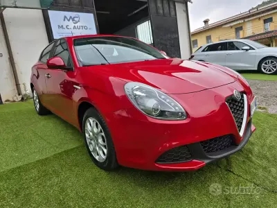 Occasion Alfa Romeo Giulietta Super 120 ch (88 kW) 2018 Rouge Citadine