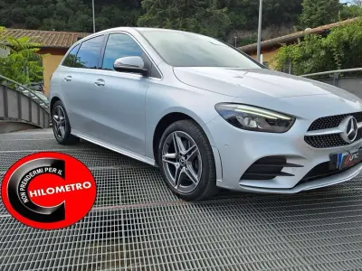 Usata Mercedes B250e Premium 160 CV (117 kW) 2022 Iridium silber Utilitaria