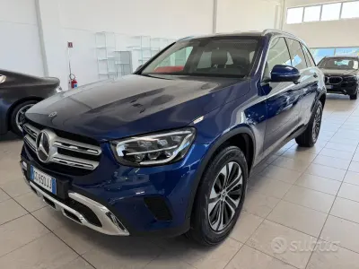 Usado Mercedes GLC300e Executive 194 CV (142 kW) 2021 Azul SUV