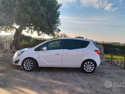 Usata Opel Meriva 130 CV (95 kW) 2011 Bianco Monovolume