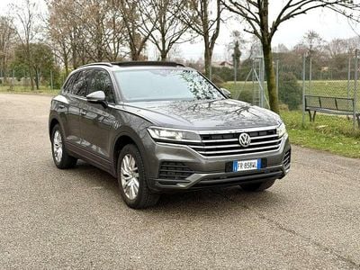 Usata VW Touareg Advance 231 CV (169 kW) 2018 Grigio SUV