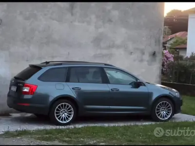 Usata Skoda Octavia 105 CV (77 kW) 2014 Grigio Station wagon