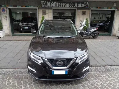 Usado Nissan Qashqai N-Connecta 110 HP (80 kW) 2018 Preto SUV