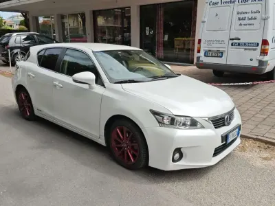 Usata Lexus CT200h 99 CV (72 kW) 2014 Berlina