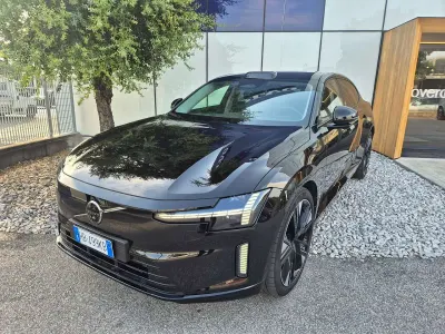 Usata Volvo ES90 Ultra 139 kW (190 CV) 2026 Onyx black Berlina