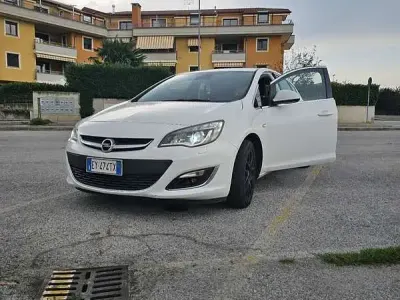 Usata Opel Astra Cosmo 140 CV (102 kW) 2015 Bianco Berlina