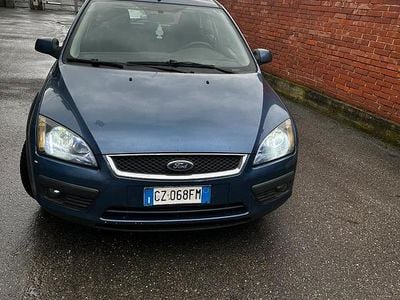 Usata Ford Focus Style 90 CV (66 kW) 2006 Blu Station wagon