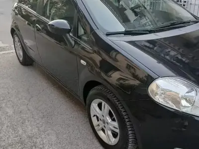 Usata Fiat Grande Punto 75 CV (55 kW) 2007 Nero Utilitaria