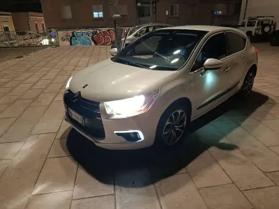 Usata Citroën DS4 Business Class 120 CV (88 kW) 2015 Bianco Utilitaria