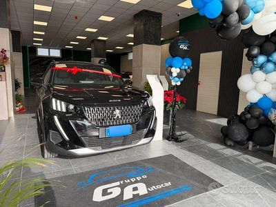 Usata Peugeot 2008 GT 130 CV (95 kW) 2023 Nero SUV