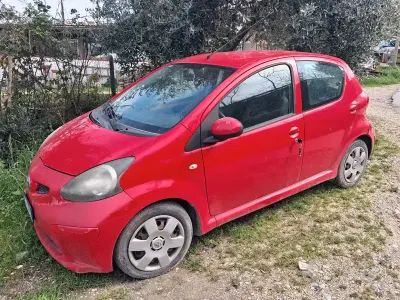 Usata Toyota Aygo 54 CV (39 kW) 2007 Rosso Utilitaria