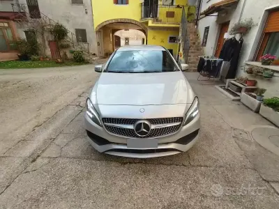 Usata Mercedes 200 Premium 136 CV (100 kW) 2016 Grigio Berlina