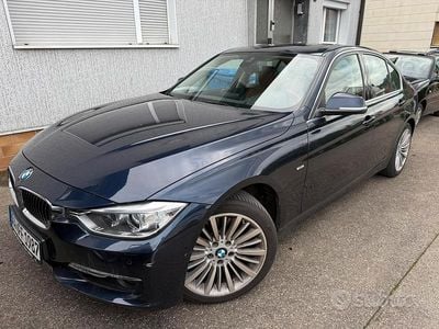 Usata BMW 330 Luxury Line 2016 Blu Berlina