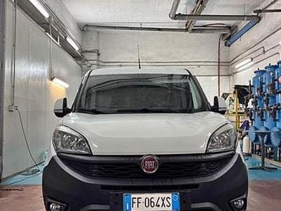 Usata Fiat Doblò 69 CV (50 kW) 2016 Bianco Monovolume