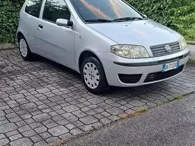 Usata Fiat Punto Classica 60 CV (44 kW) 2007 Grigio Utilitaria