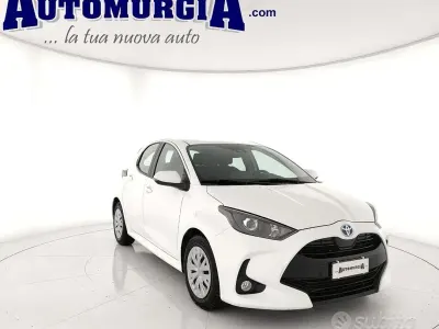 Usata Toyota Yaris Hybrid Business Edition 92 CV (67 kW) 2022 Bianco Berlina