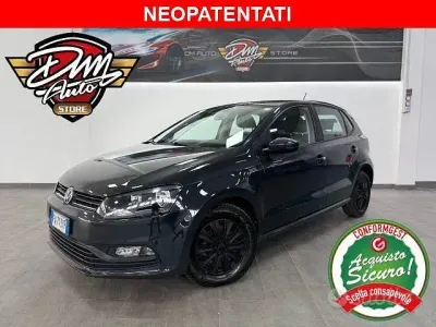 Usata VW Polo Trendline 75 CV (55 kW) 2015 Grigio scuro Berlina