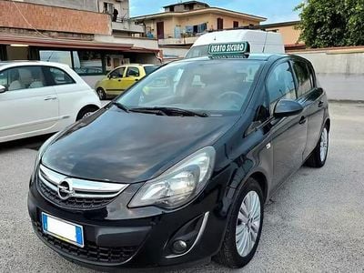 Usata Opel Corsa Edition 95 CV (69 kW) 2014 Nero Utilitaria