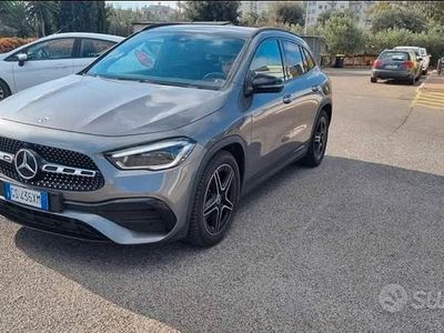 Usata Mercedes GLA200 163 CV (119 kW) 2021 Grigio SUV