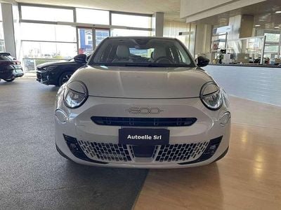 Usata Fiat 600 La Prima 101 CV (74 kW) 2024 Bianco SUV
