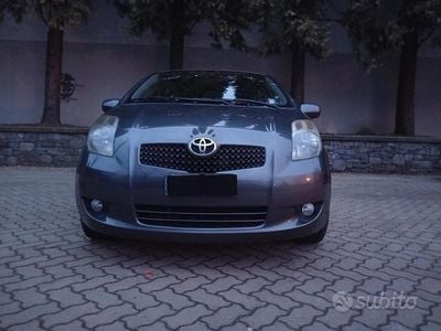 Grigio Usata 2007 Toyota Yaris Sol Berlina | 2900 € (Buon prezzo)