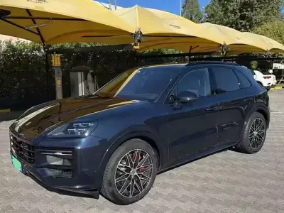 Usata Porsche Cayenne S 475 CV (349 kW) 2024 Blu SUV