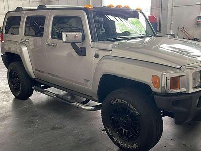 Hummer H3