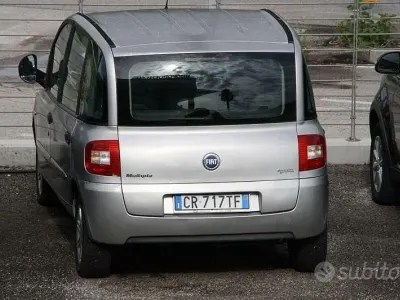 Usata Fiat Multipla 103 CV (75 kW) 2004 Grigio Monovolume