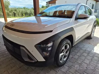 Usata Hyundai Kona Turbo 100 CV (73 kW) 2024 Bianco SUV
