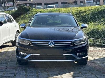Usata VW Passat Executive 190 CV (139 kW) 2018 Grenadill black Station wagon
