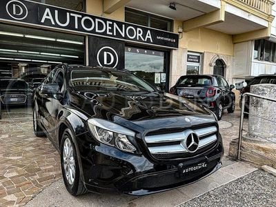 Usata Mercedes GLA180 Premium 109 CV (80 kW) 2017 Nero SUV