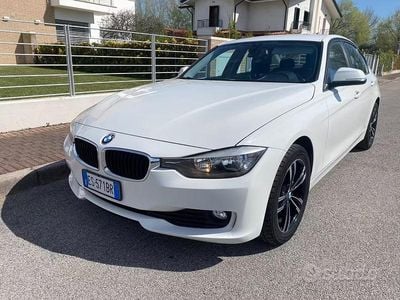 Usata BMW 320 Sport Line 115 CV (84 kW) 2013 Bianco Berlina