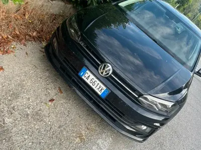 Usata VW Polo Sportline 95 CV (69 kW) 2020 Nero Utilitaria