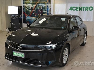 Usata Opel Astra Edition 110 CV (80 kW) 2022 Nero Berlina