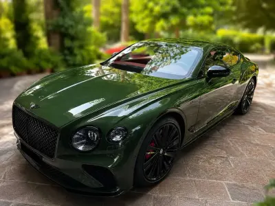 Usata Bentley Continental GT 659 CV (484 kW) 2022 Verde Coupé