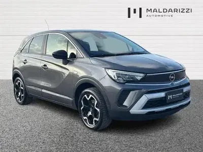 Usata Opel Crossland Elegance 110 CV (80 kW) 2023 Argento SUV
