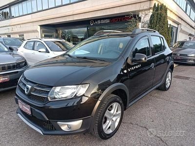 Usata Dacia Sandero Stepway 90 CV (66 kW) 2013 Nero Berlina