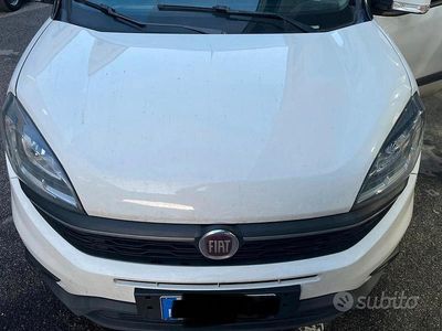 Usata Fiat Doblò Lounge 105 CV (77 kW) 2019 Bianco Monovolume