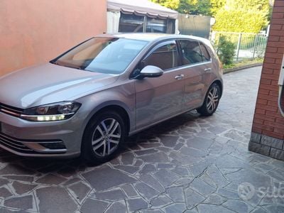 Usata VW Golf VII 90 CV (66 kW) 2017 Grigio Utilitaria