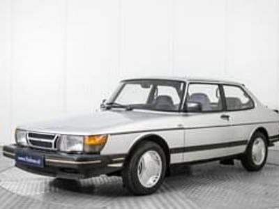 Usata Saab 900 120 CV (88 kW) 1984 Grigio Utilitaria
