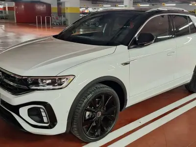 Usata VW T-Roc R-line 150 CV (110 kW) 2024 SUV