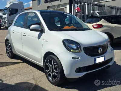 Usata Smart ForFour Passion 71 CV (52 kW) 2015 Bianco Utilitaria