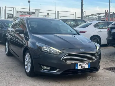Brugt Ford Focus Titanium 125 HK (91 kW) 2016 Grå Sedan