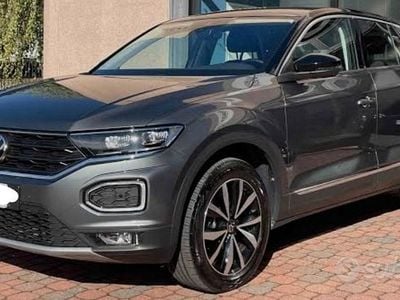 Usata VW T-Roc 115 CV (84 kW) 2024 Grigio SUV