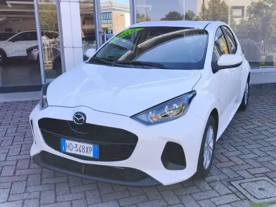 Nuova Mazda 2 Prime-Line 92 CV (67 kW) 2026 Lunar white Utilitaria