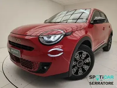 Usata Fiat 600 145 CV (106 kW) 2025 Rosso SUV
