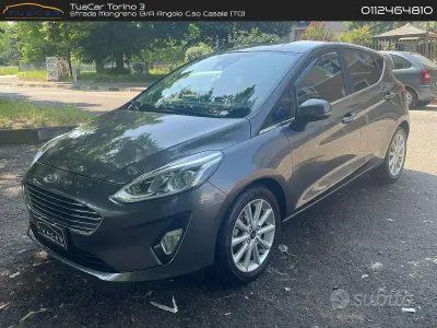 Usata Ford Fiesta Titanium 84 CV (61 kW) 2020 Grigio Utilitaria