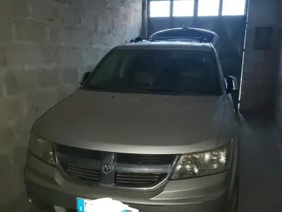 Usata Dodge Journey 140 CV (102 kW) 2008 Grigio SUV