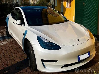 Usata Tesla Model 3 Standard Range 208 kW (283 CV) 2023 Bianco Berlina